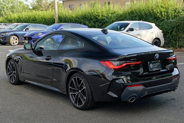 Vehicle image 8 of 49