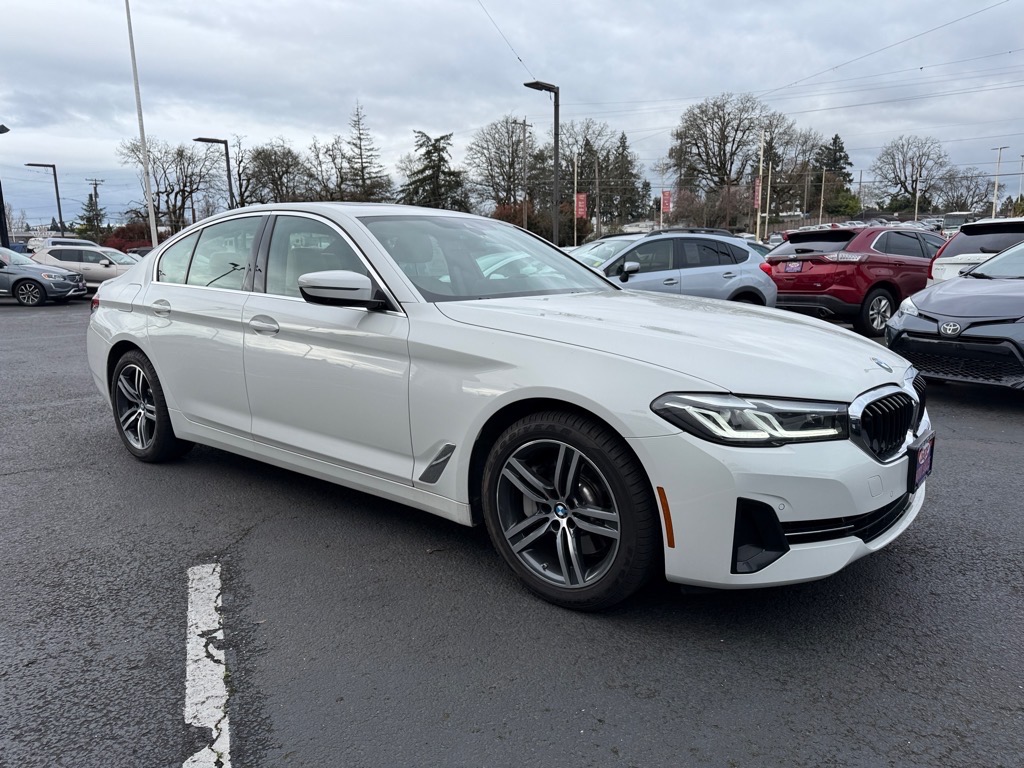 Vehicle image 4 of 28