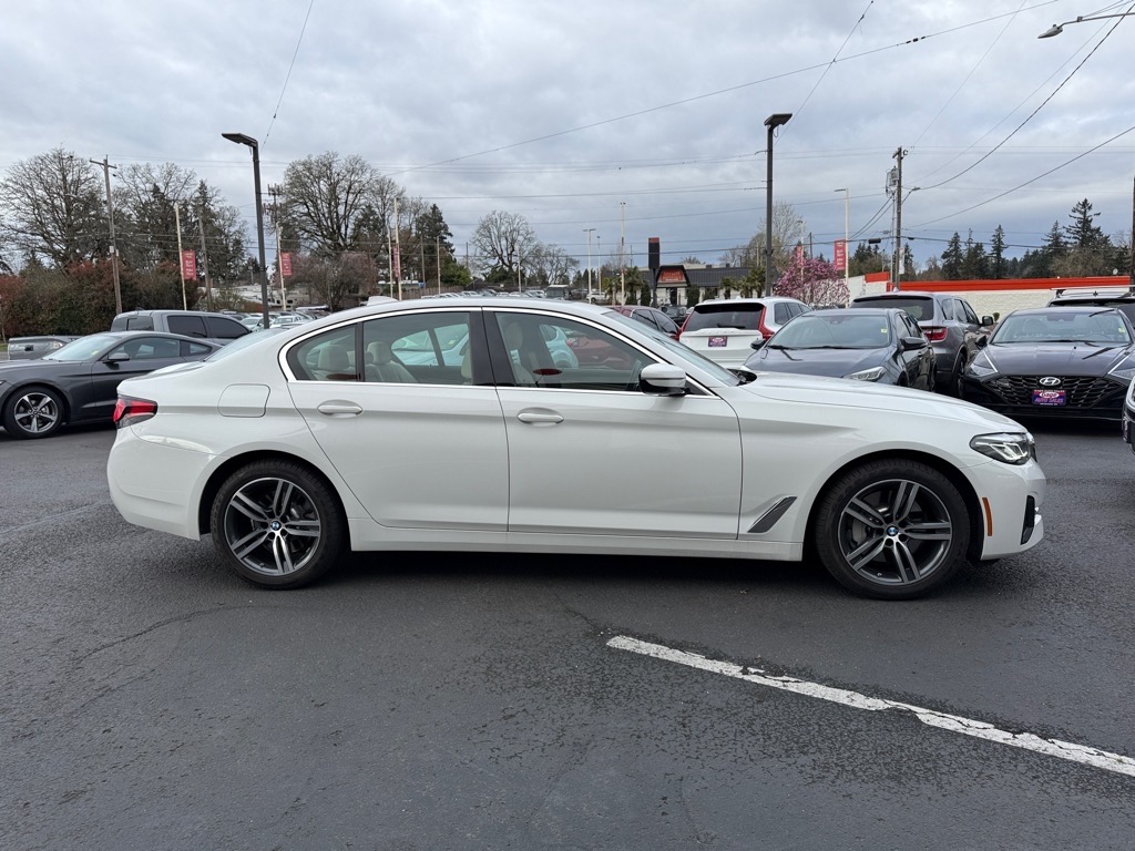 Vehicle image 6 of 28