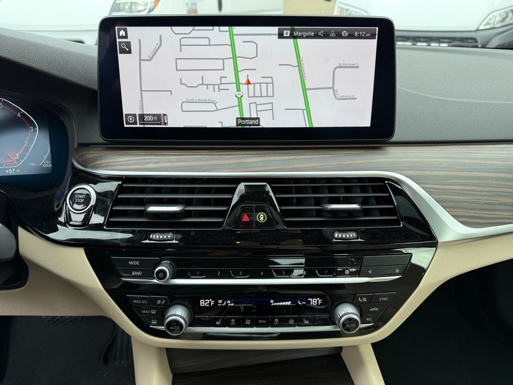 Vehicle image 17 of 28
