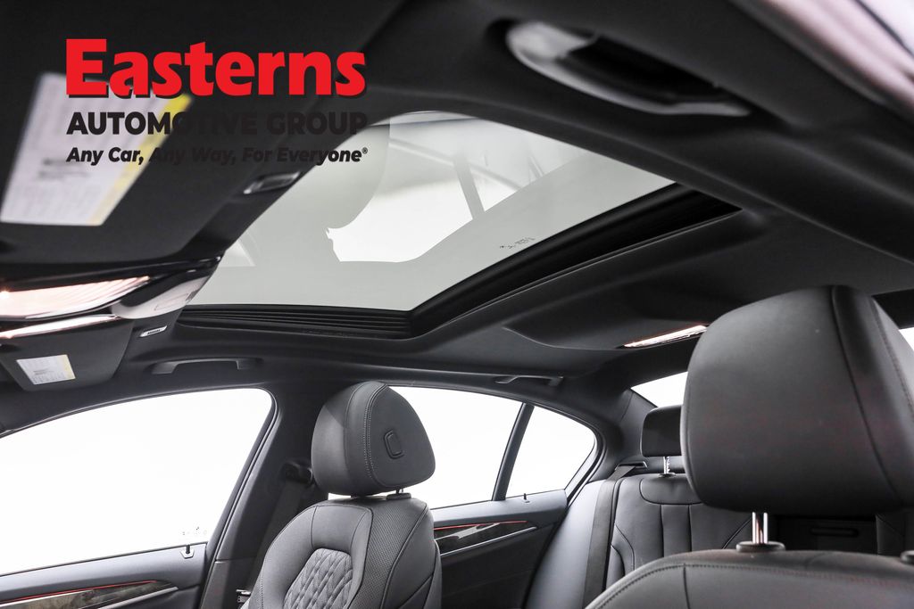 2022 BMW 5 Series 530i xDrive Image 66 of 68