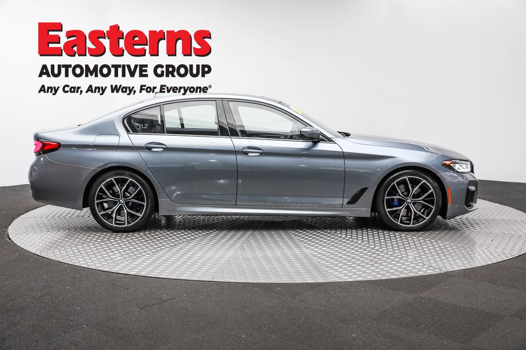 2022 BMW 5 Series 530i xDrive Image 17 of 68