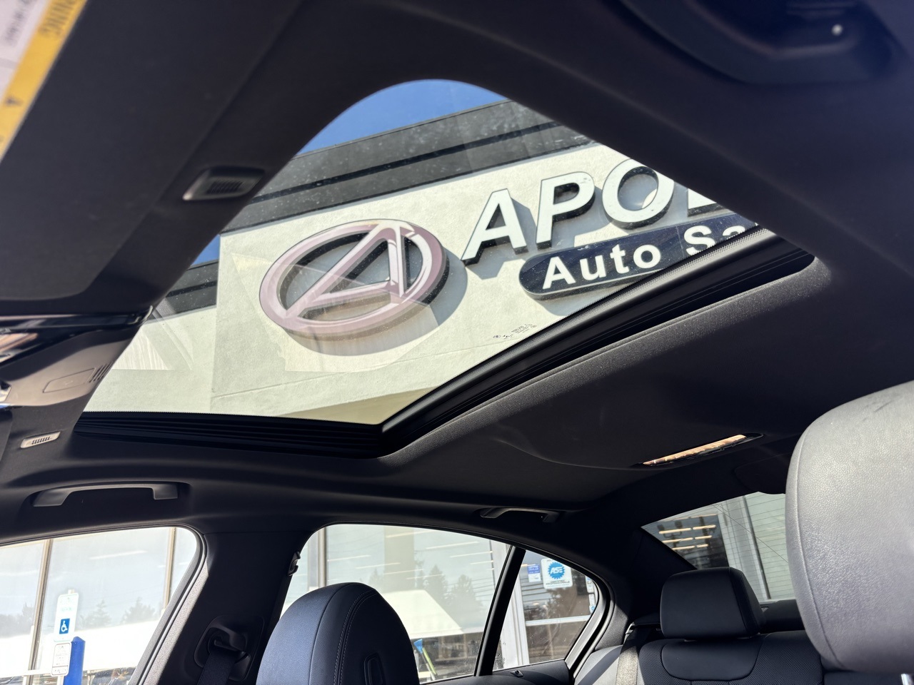 Vehicle image 16 of 20