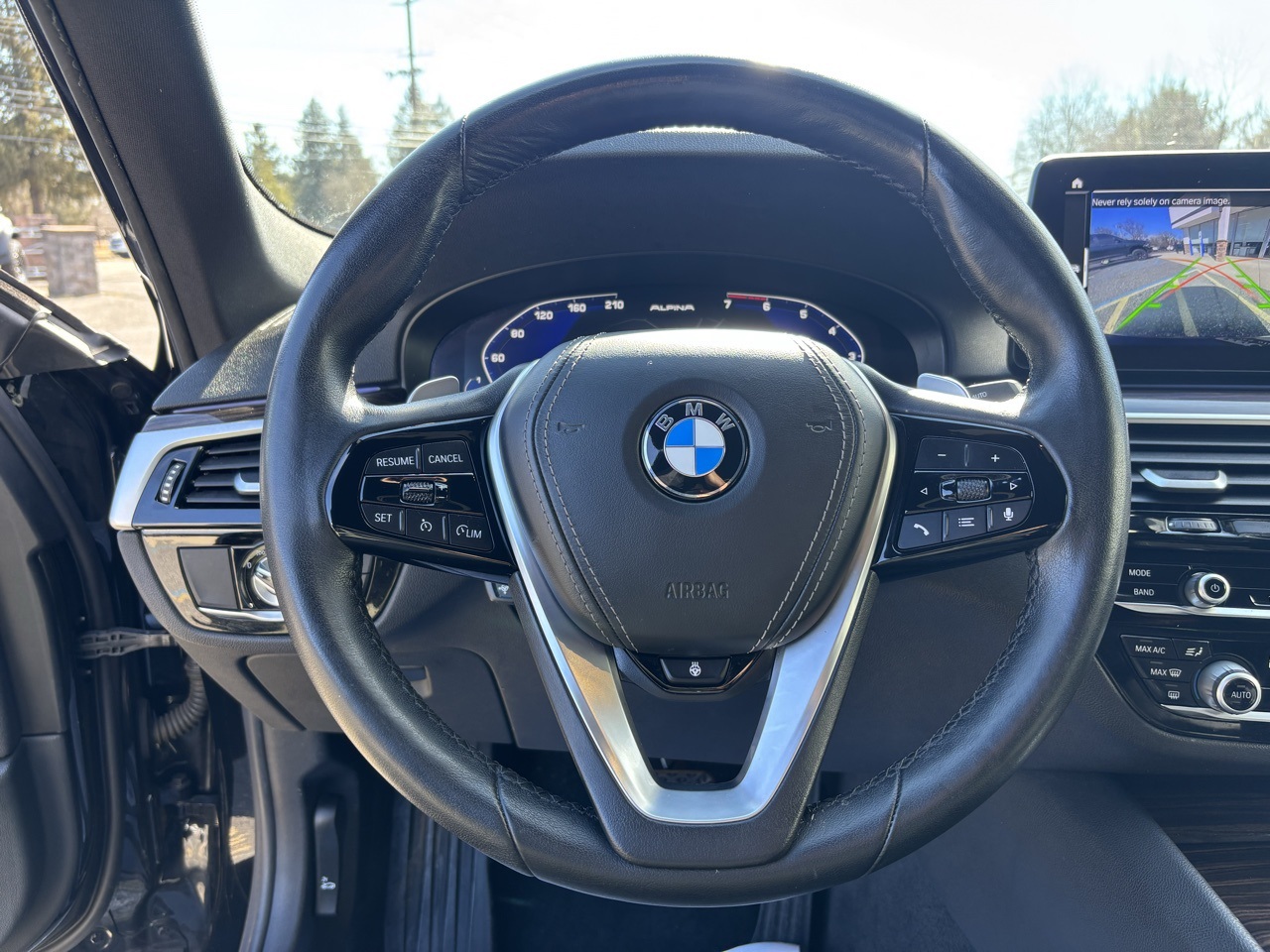 Vehicle image 9 of 20