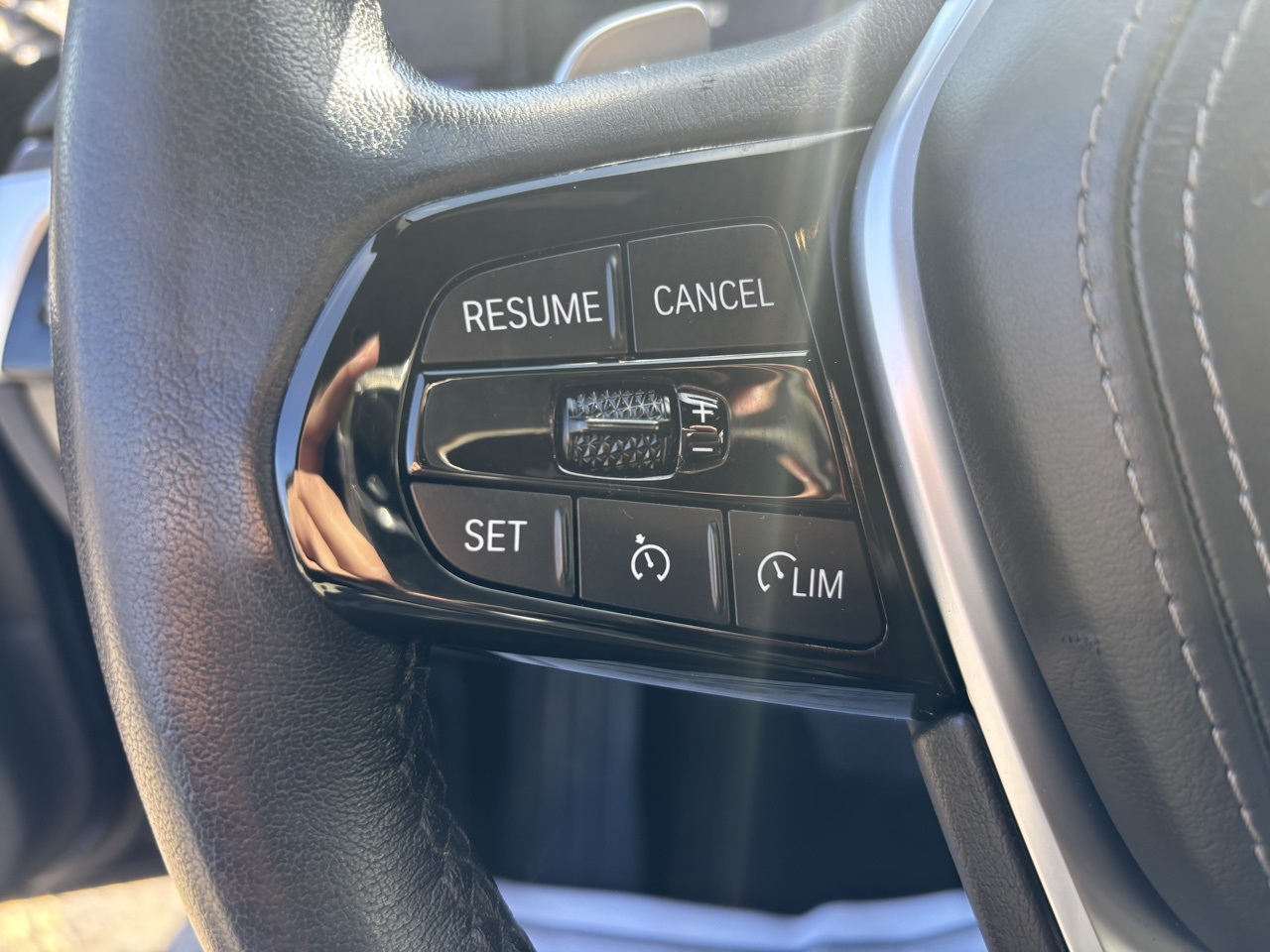 Vehicle image 10 of 20