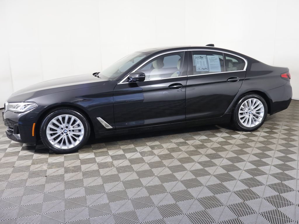 2022 BMW 5 Series 530i xDrive Image 3 of 67