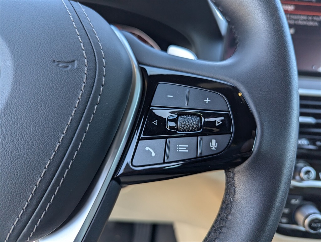 Vehicle image 28 of 30