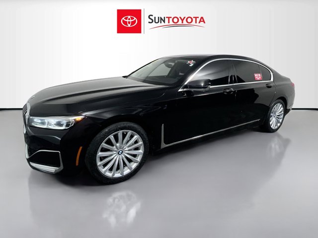 2022 BMW 7 Series 740i xDrive Image 1 of 31