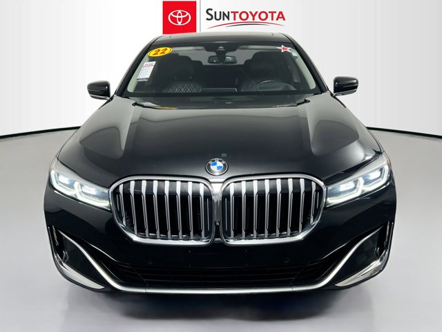 2022 BMW 7 Series 740i xDrive Image 2 of 31