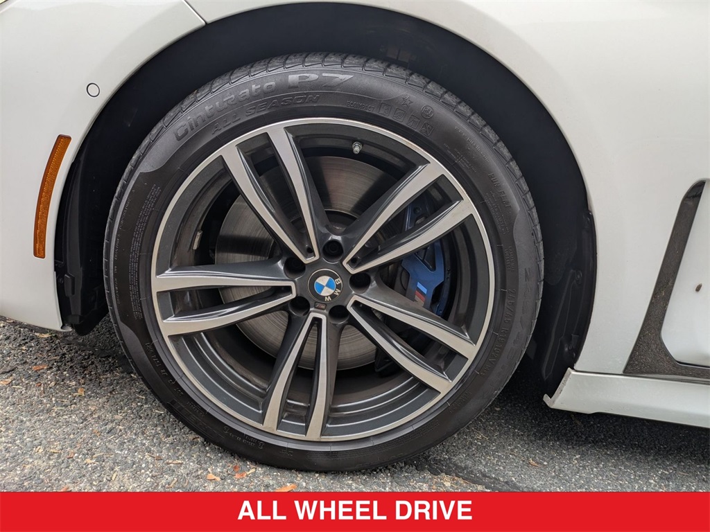 Vehicle image 8 of 43