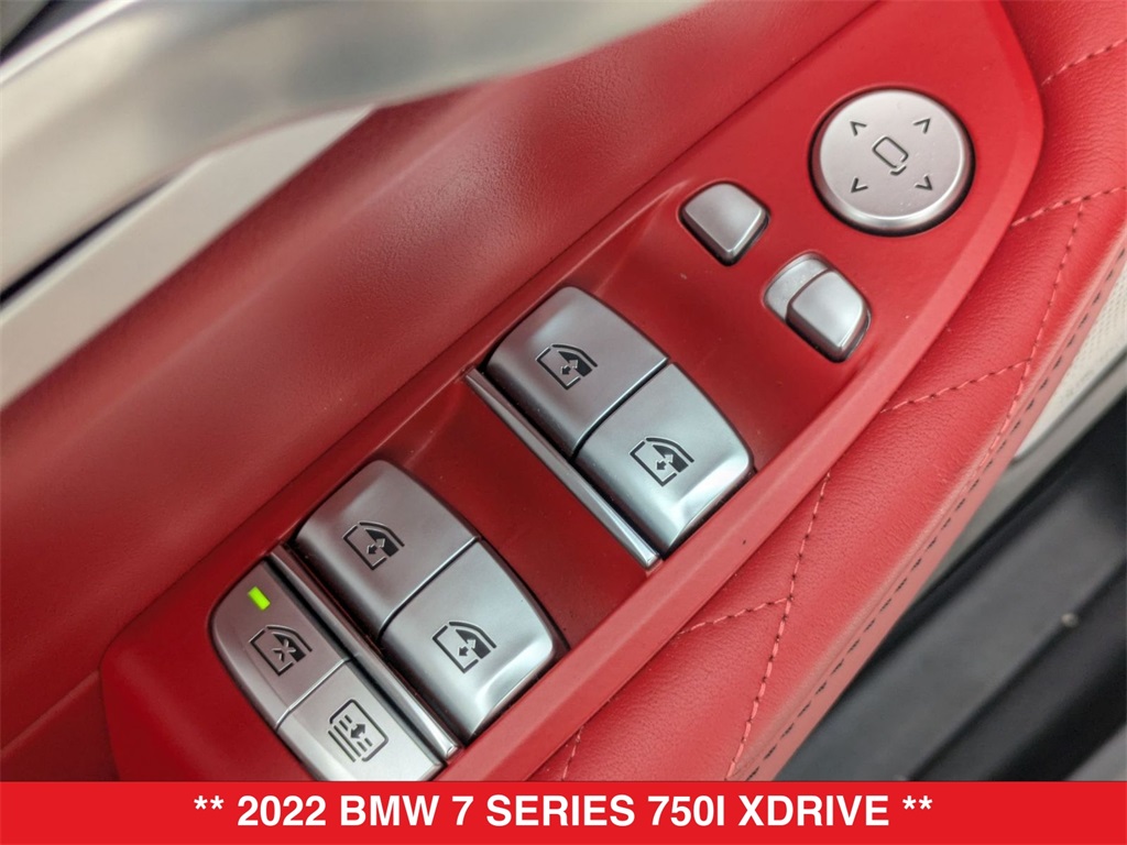 Vehicle image 27 of 43