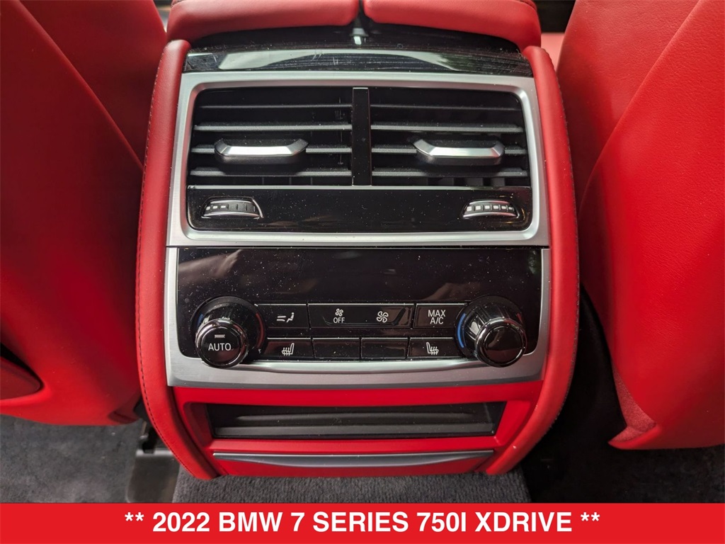 Vehicle image 28 of 43