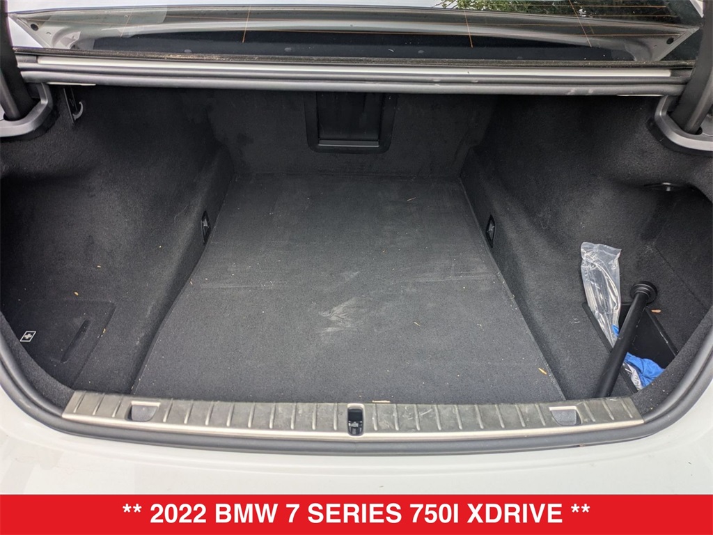 Vehicle image 9 of 43