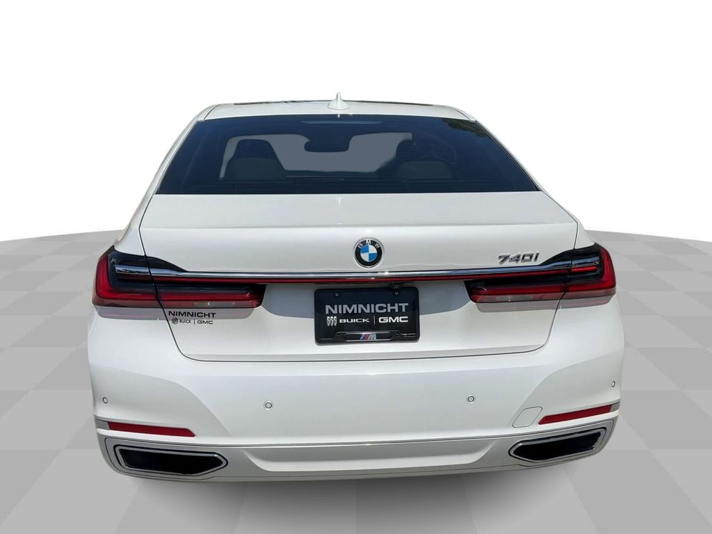 Vehicle image 7 of 36