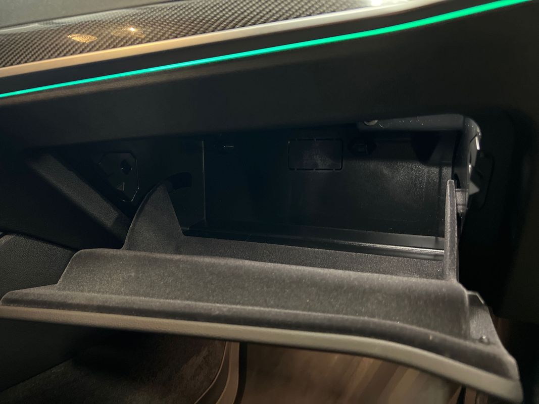Vehicle image 71 of 116