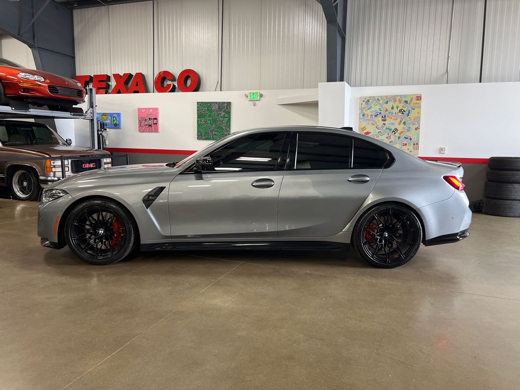 Vehicle image 22 of 116