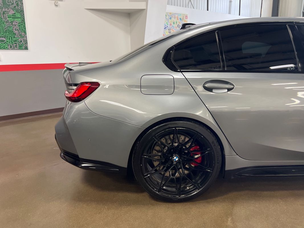 Vehicle image 16 of 116