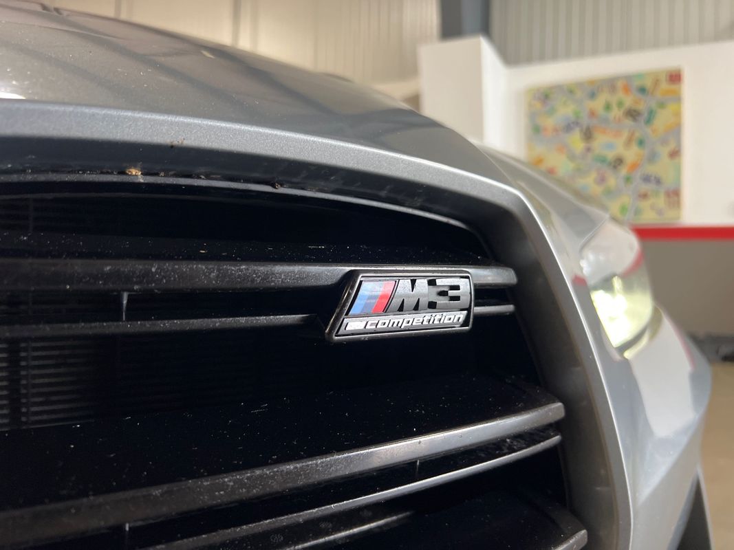Vehicle image 106 of 116