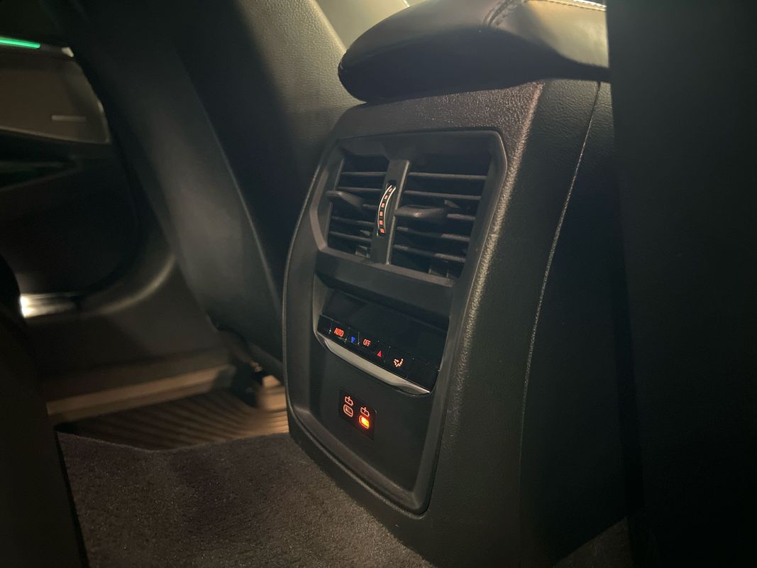Vehicle image 73 of 116