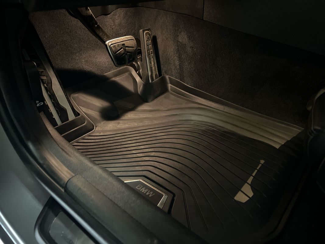 Vehicle image 42 of 116