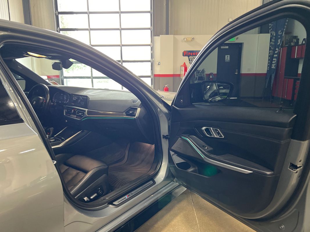 Vehicle image 93 of 116