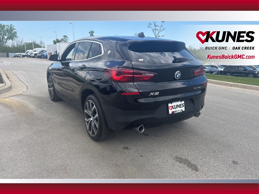 Vehicle image 6 of 20