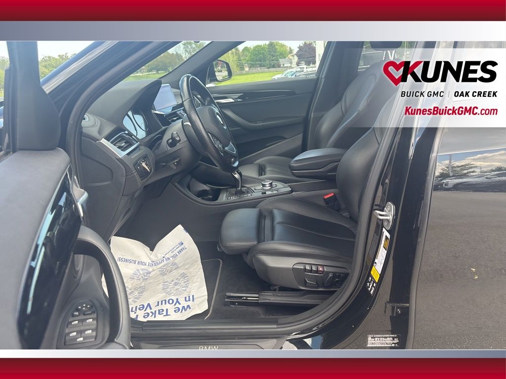 Vehicle image 9 of 20