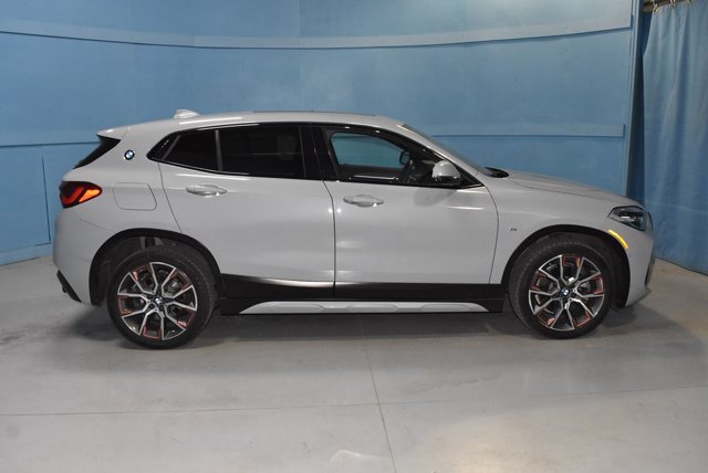 2022 BMW X2 xDrive28i Image 3 of 34