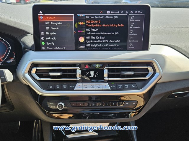 Vehicle image 18 of 23
