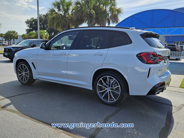 Vehicle image 7 of 23