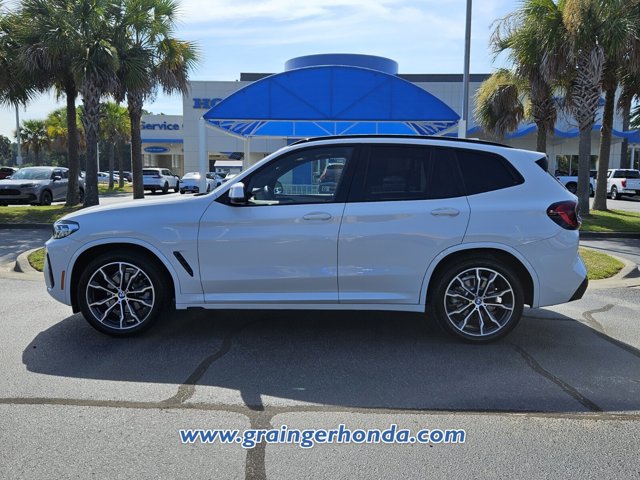 Vehicle image 8 of 23