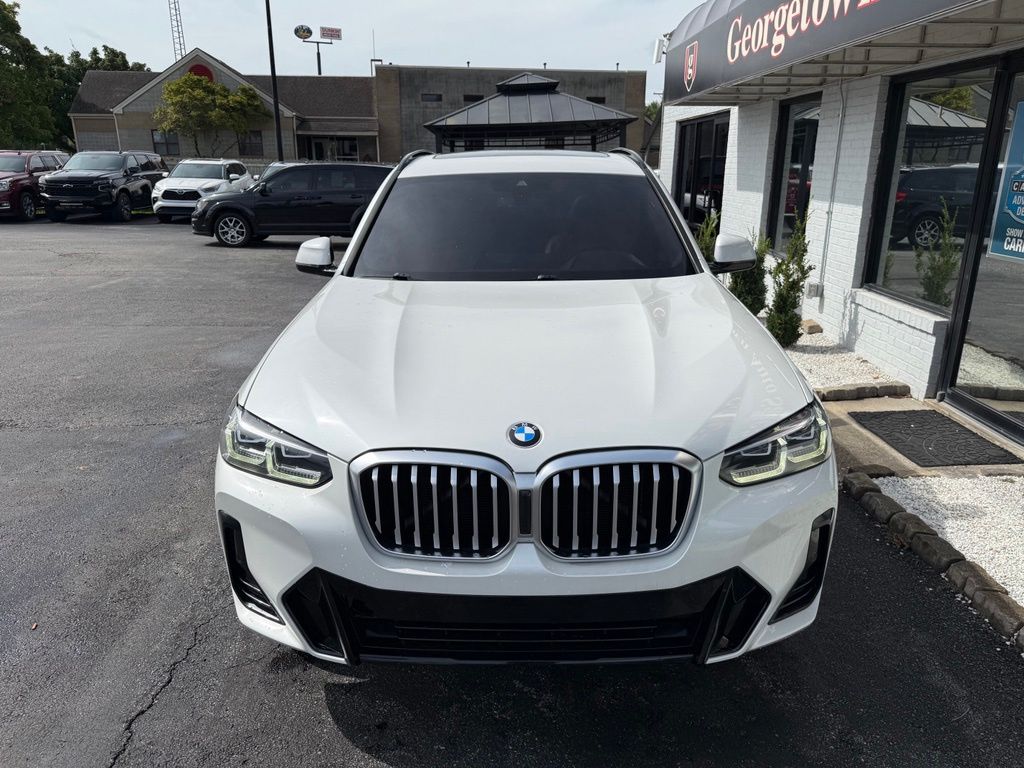 2022 BMW X3 sDrive30i Image 2 of 29