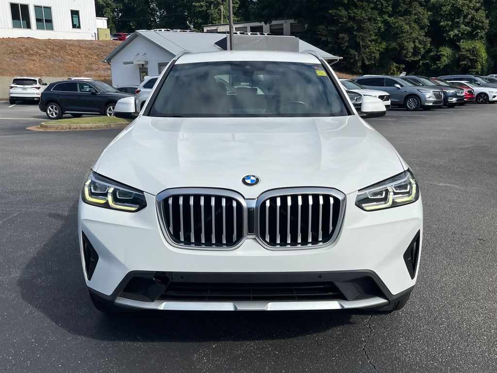 Vehicle image 2 of 35