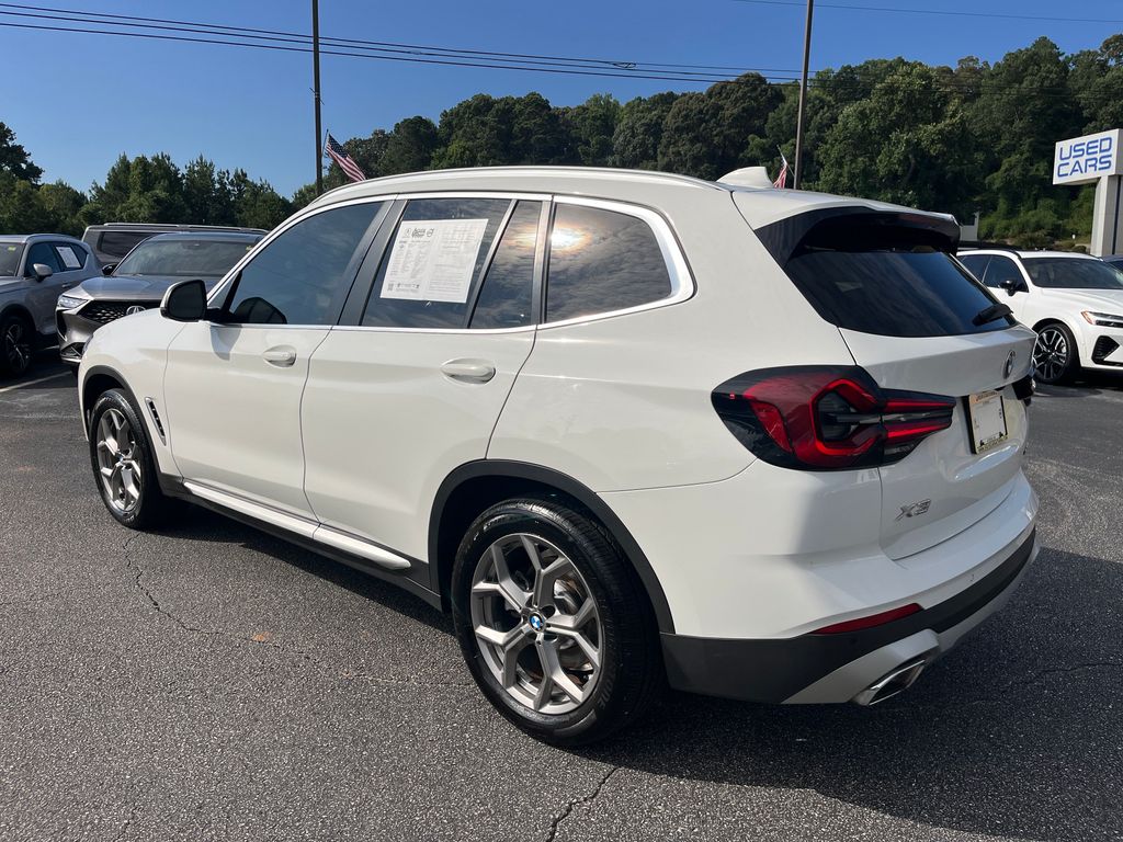 Vehicle image 7 of 35