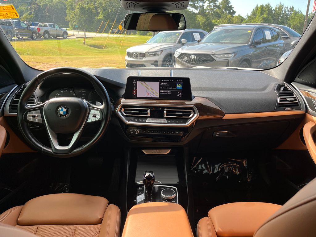 Vehicle image 14 of 35