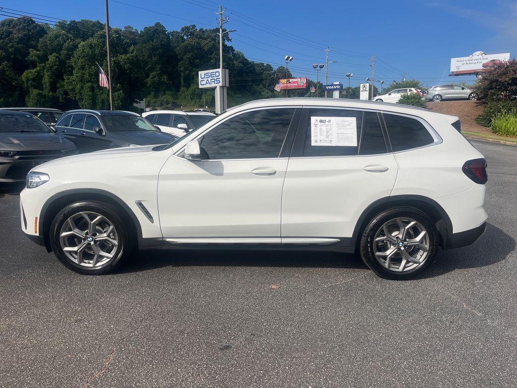 Vehicle image 8 of 35