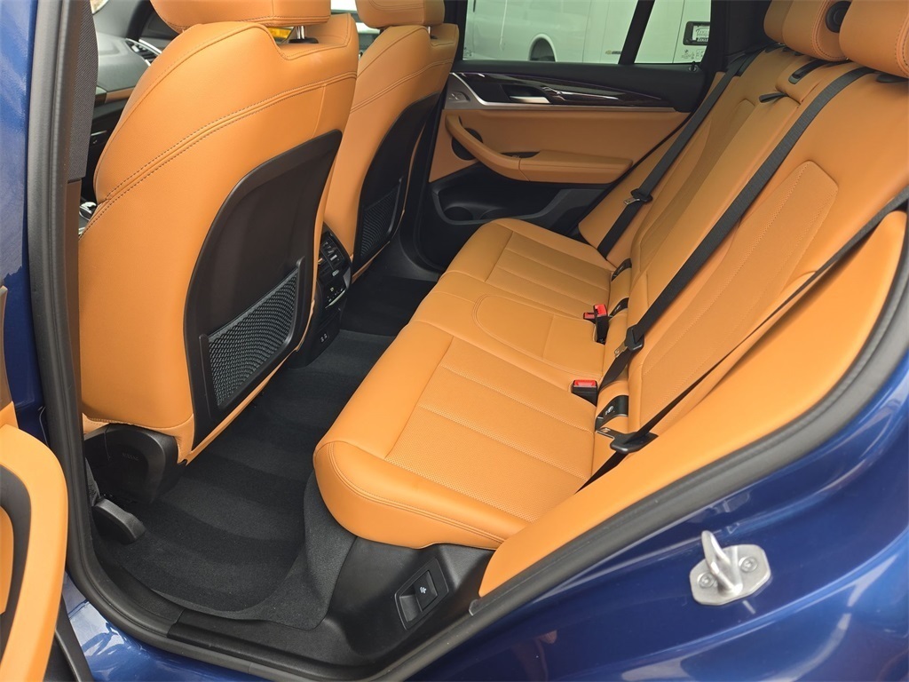 Vehicle image 14 of 35