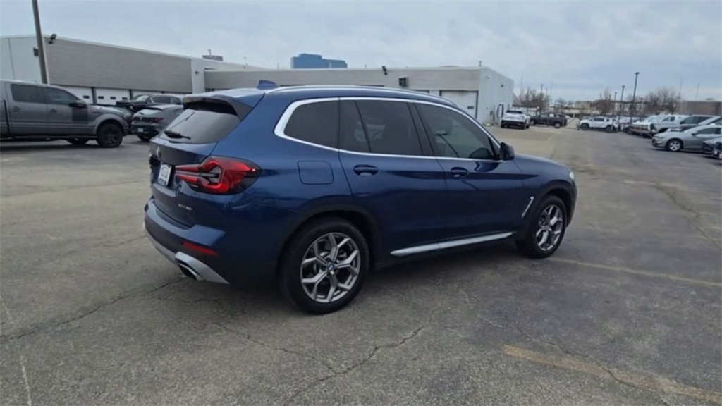 Vehicle image 6 of 35