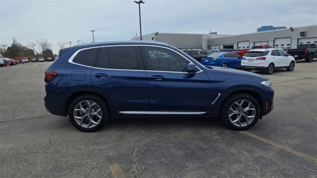 Vehicle image 5 of 35