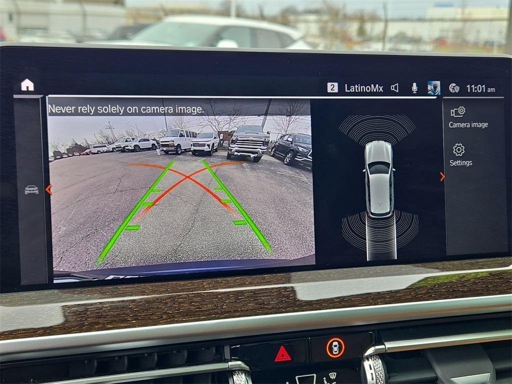 Vehicle image 22 of 35