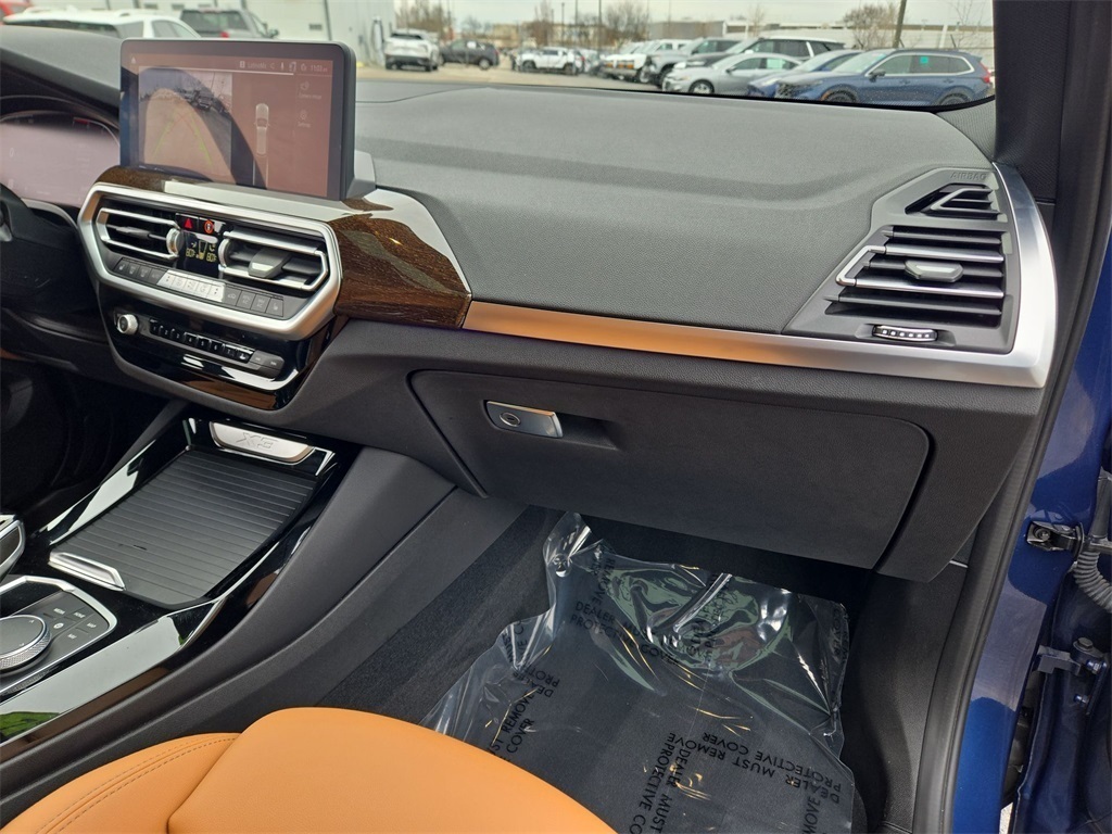 Vehicle image 18 of 35