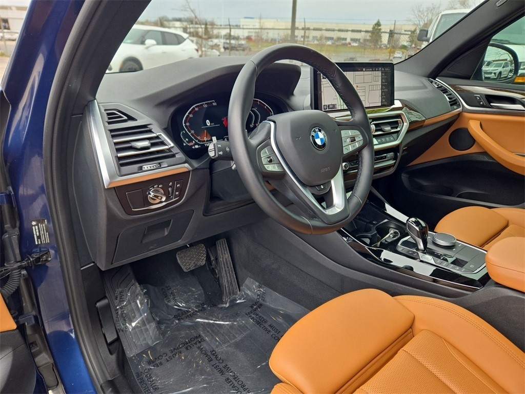 Vehicle image 17 of 35