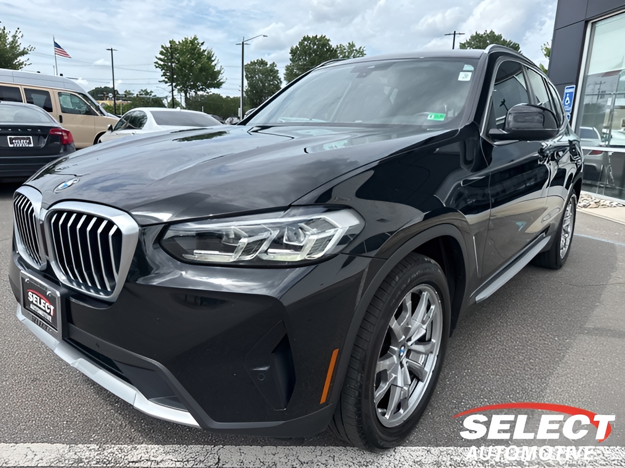 Vehicle image 25 of 28
