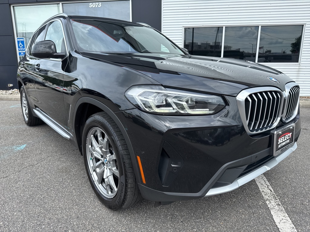 Vehicle image 2 of 28