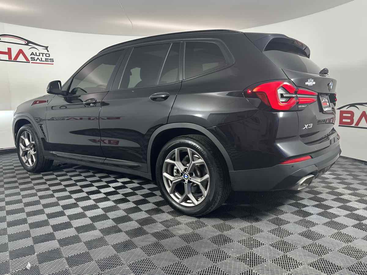Vehicle image 13 of 49