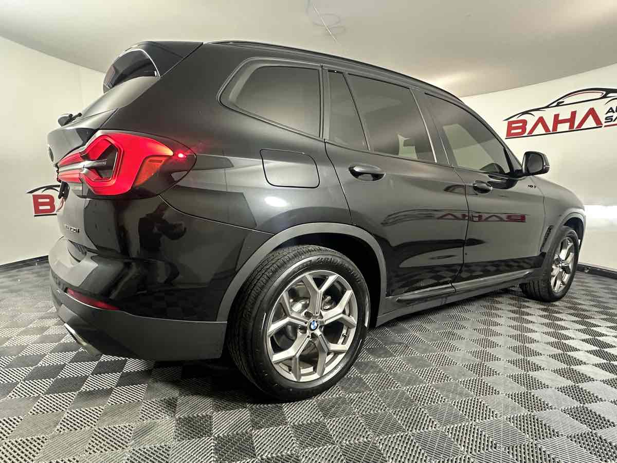 Vehicle image 9 of 49