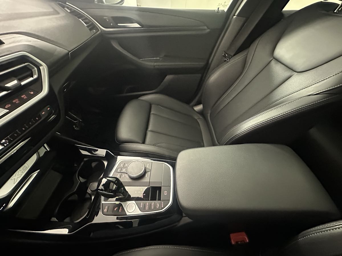 Vehicle image 42 of 49
