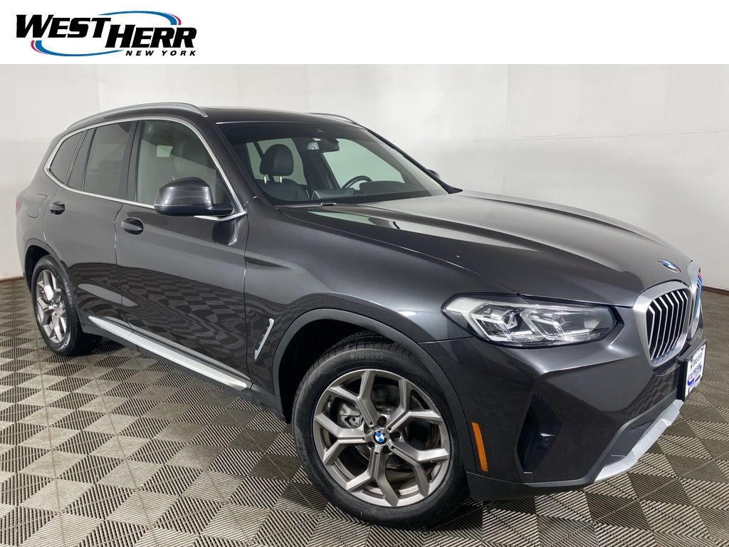 2022 BMW X3 xDrive30i Image 3 of 34
