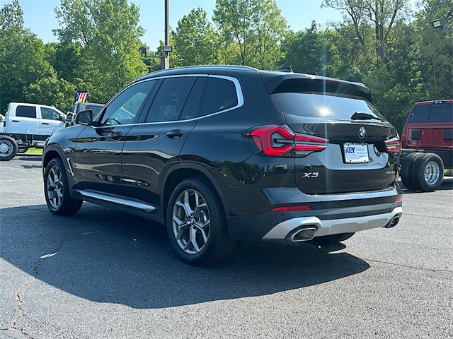 Vehicle image 7 of 27