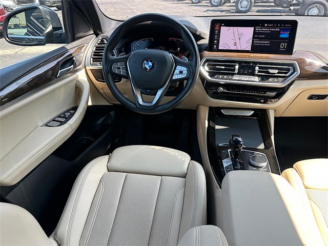 Vehicle image 14 of 27